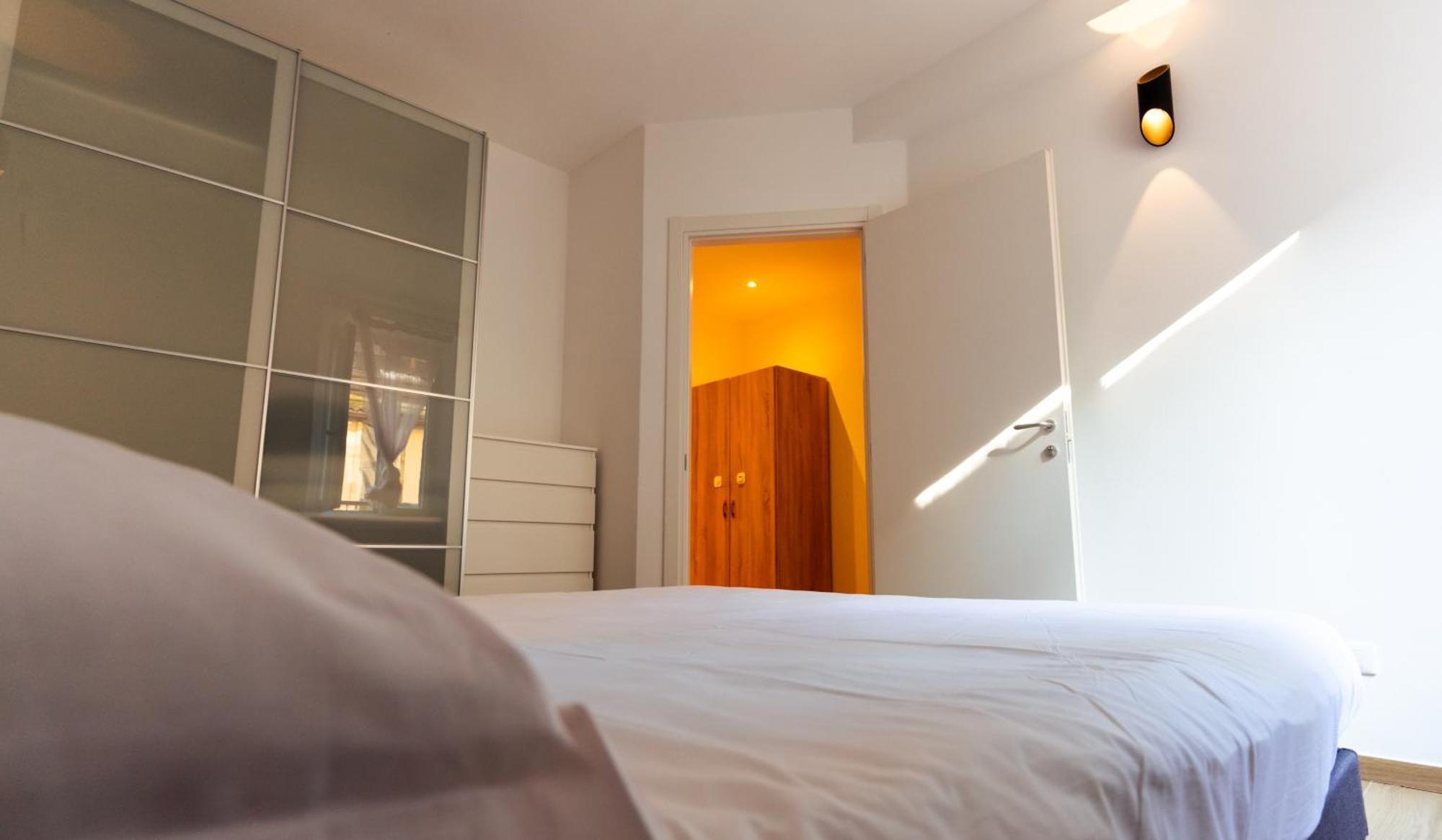 Exclusive Apartment - Magritte Style Lecco Exterior photo